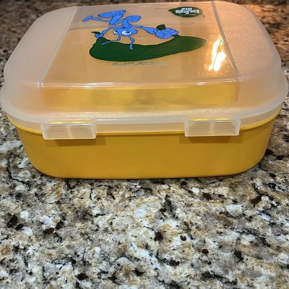 TUPPERWARE DISNEY BUGS LIFE STORAGE CONTAINER - NEW - Picture 4 of 5